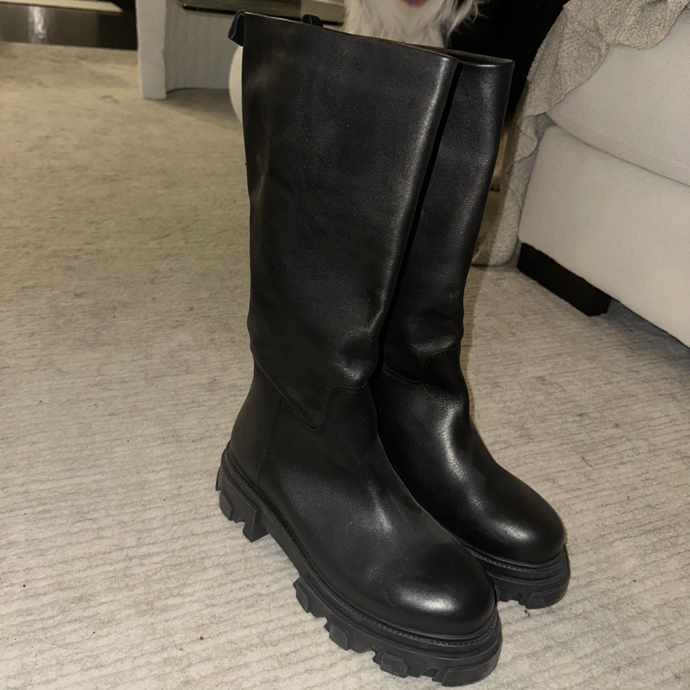 STEVE MADDEN BRAND NEW Black Platform Knee High Boot